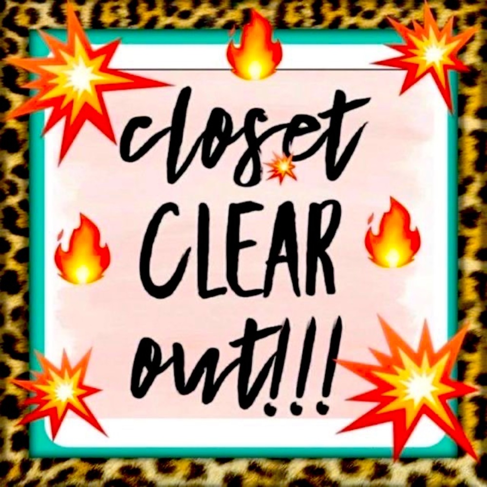 🔥Closet clear out! Make an offer on what you want! 🔥